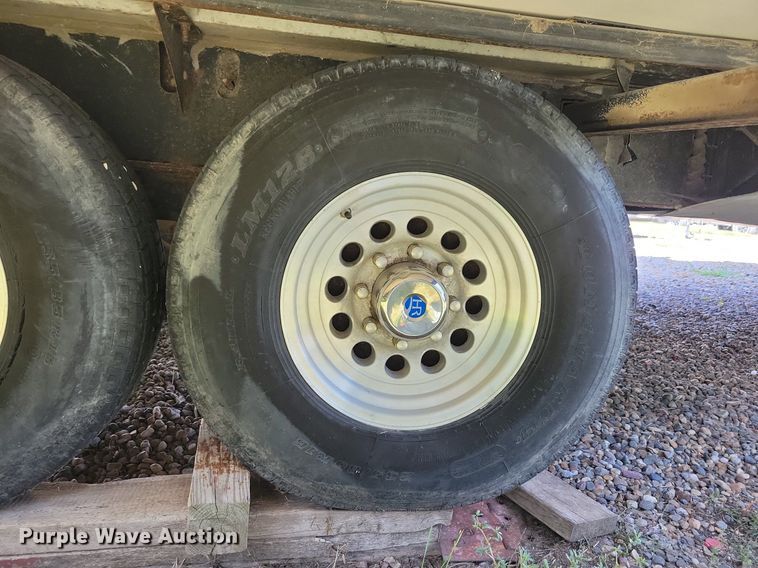 image for item DN4105 2005 Holiday Rambler Presidential  camper