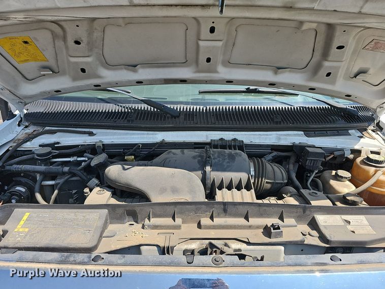 image for item DN8594 2008 Ford E450 Super Duty  shuttle bus