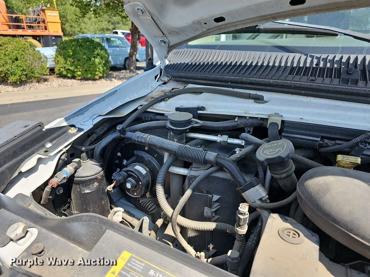 image for item DN8594 2008 Ford E450 Super Duty  shuttle bus