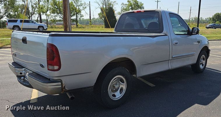 image for item DN8595 2001 Ford F150 XLT  pickup truck