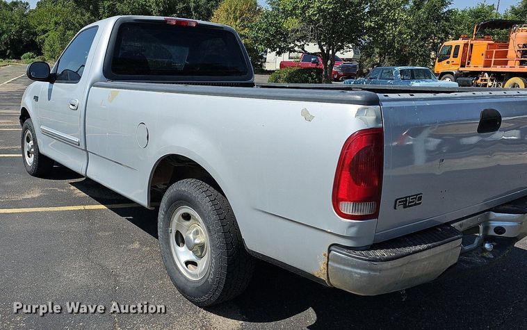 image for item DN8595 2001 Ford F150 XLT  pickup truck