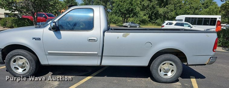 image for item DN8595 2001 Ford F150 XLT  pickup truck