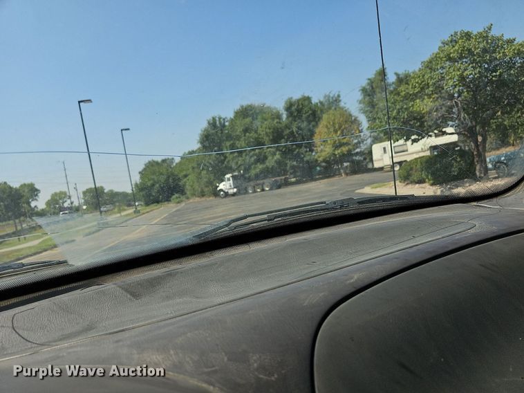 image for item DN8595 2001 Ford F150 XLT  pickup truck