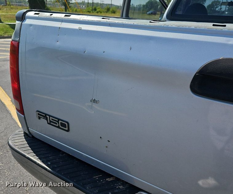 image for item DN8595 2001 Ford F150 XLT  pickup truck