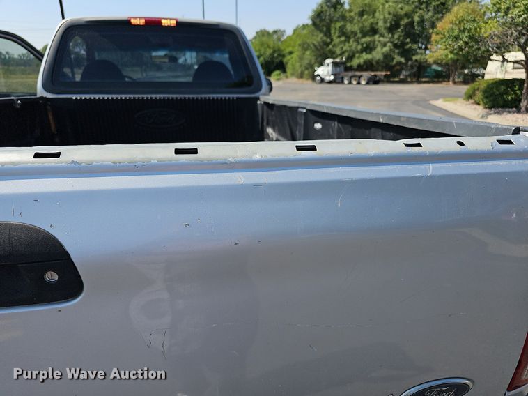 image for item DN8595 2001 Ford F150 XLT  pickup truck