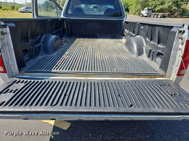 image for item DN8595 2001 Ford F150 XLT  pickup truck