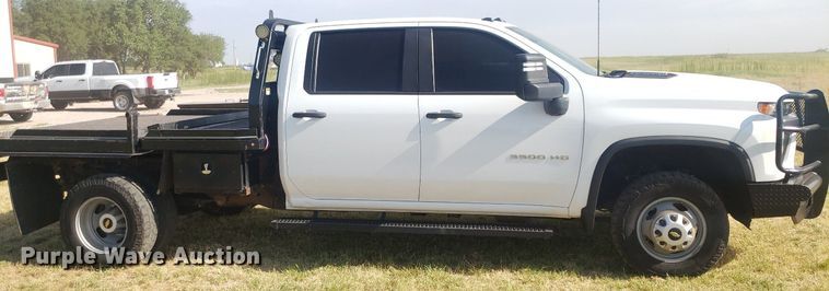image for item DO3007 2020 Chevrolet Silverado 3500HD  Crew Cab bale bed truck