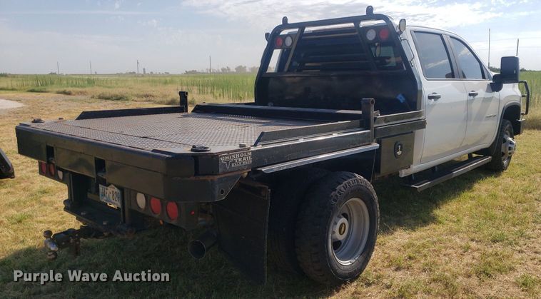 image for item DO3007 2020 Chevrolet Silverado 3500HD  Crew Cab bale bed truck