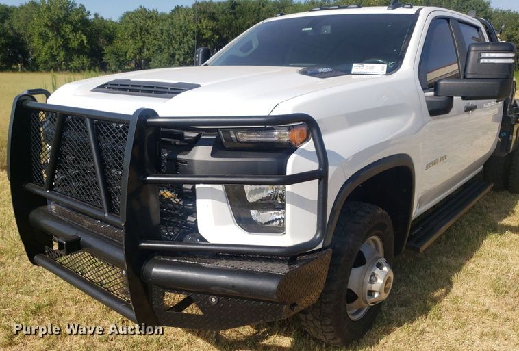 image for item DO3007 2020 Chevrolet Silverado 3500HD  Crew Cab bale bed truck