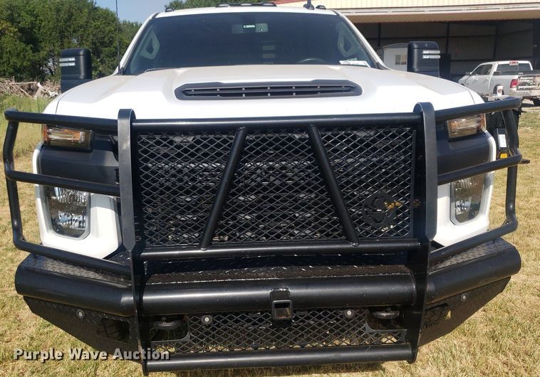 image for item DO3007 2020 Chevrolet Silverado 3500HD  Crew Cab bale bed truck