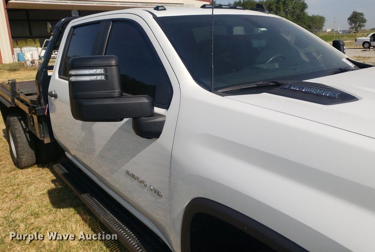 image for item DO3007 2020 Chevrolet Silverado 3500HD  Crew Cab bale bed truck