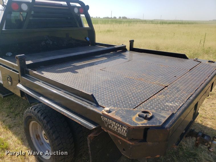 image for item DO3007 2020 Chevrolet Silverado 3500HD  Crew Cab bale bed truck