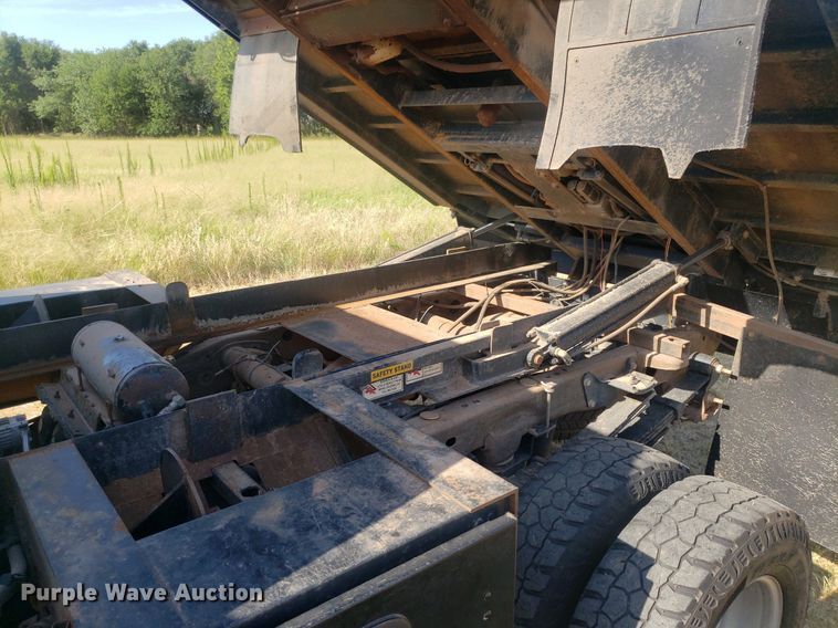 image for item DO3007 2020 Chevrolet Silverado 3500HD  Crew Cab bale bed truck