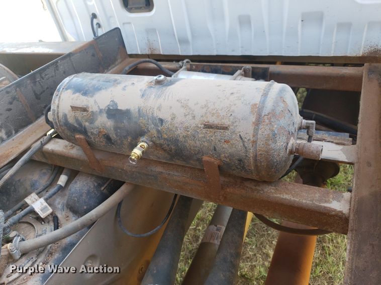 image for item DO3007 2020 Chevrolet Silverado 3500HD  Crew Cab bale bed truck