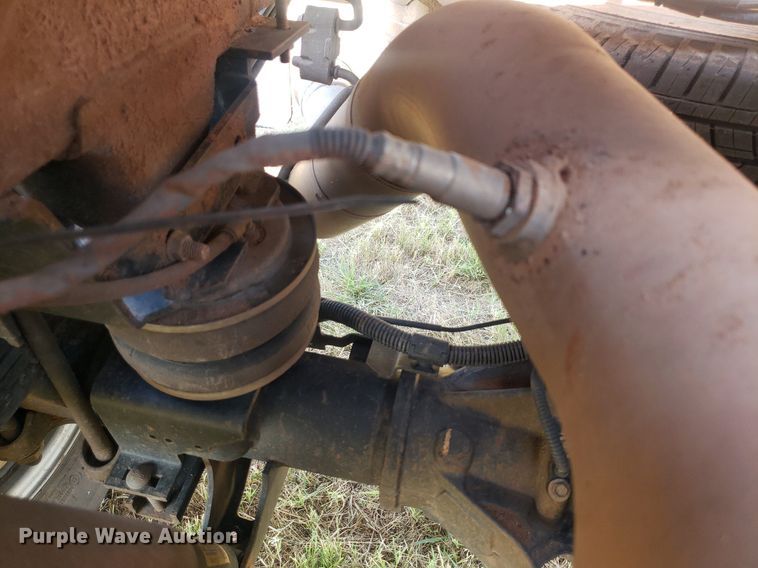 image for item DO3007 2020 Chevrolet Silverado 3500HD  Crew Cab bale bed truck