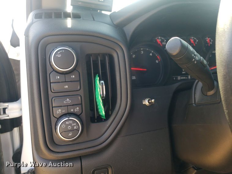 image for item DO3007 2020 Chevrolet Silverado 3500HD  Crew Cab bale bed truck