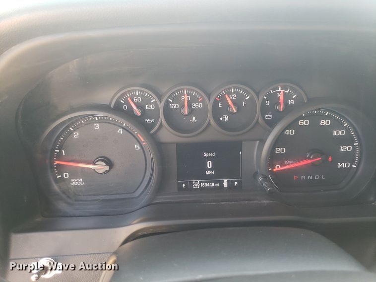 image for item DO3007 2020 Chevrolet Silverado 3500HD  Crew Cab bale bed truck