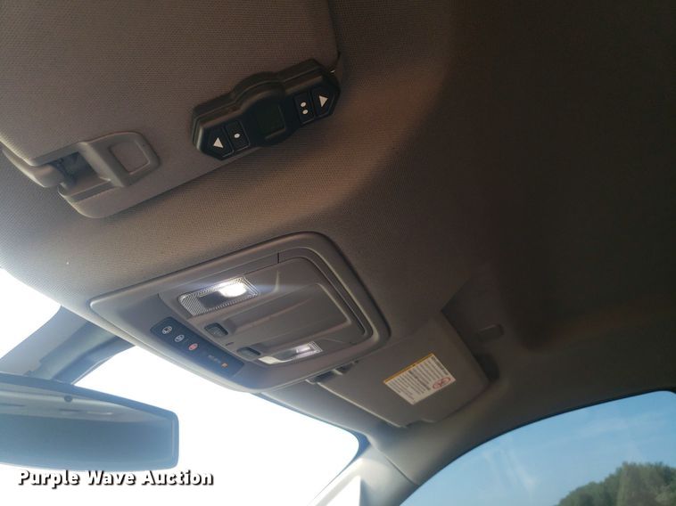 image for item DO3007 2020 Chevrolet Silverado 3500HD  Crew Cab bale bed truck