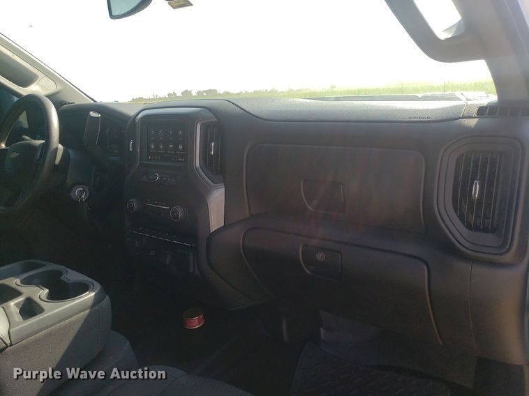 image for item DO3007 2020 Chevrolet Silverado 3500HD  Crew Cab bale bed truck