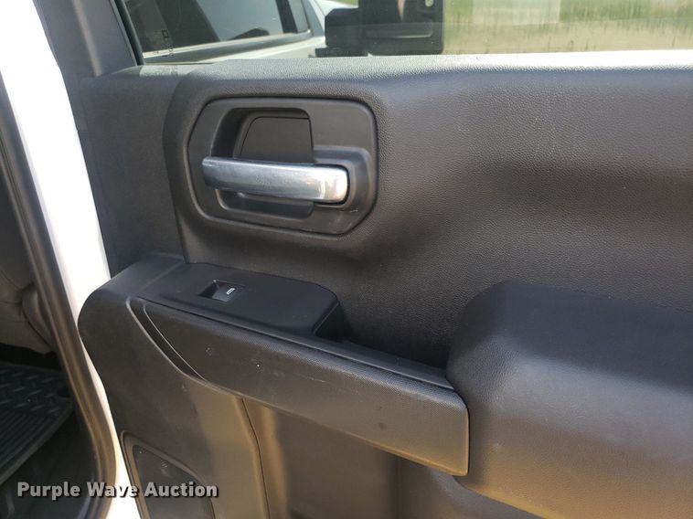 image for item DO3007 2020 Chevrolet Silverado 3500HD  Crew Cab bale bed truck