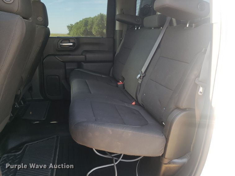 image for item DO3007 2020 Chevrolet Silverado 3500HD  Crew Cab bale bed truck