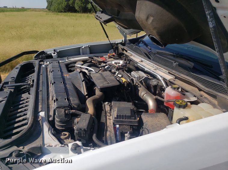 image for item DO3007 2020 Chevrolet Silverado 3500HD  Crew Cab bale bed truck