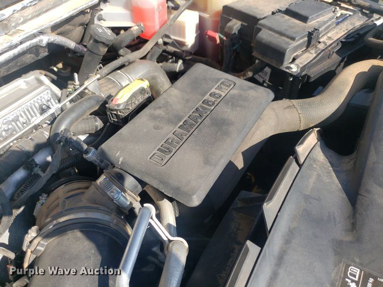 image for item DO3007 2020 Chevrolet Silverado 3500HD  Crew Cab bale bed truck