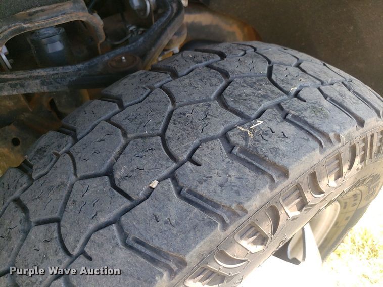 image for item DO3007 2020 Chevrolet Silverado 3500HD  Crew Cab bale bed truck