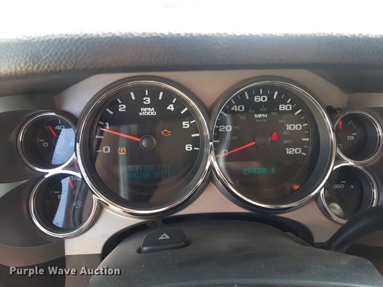 image for item DO3077 2009 GMC Sierra 3500HD  Ext. Cab utility bed pickup truck