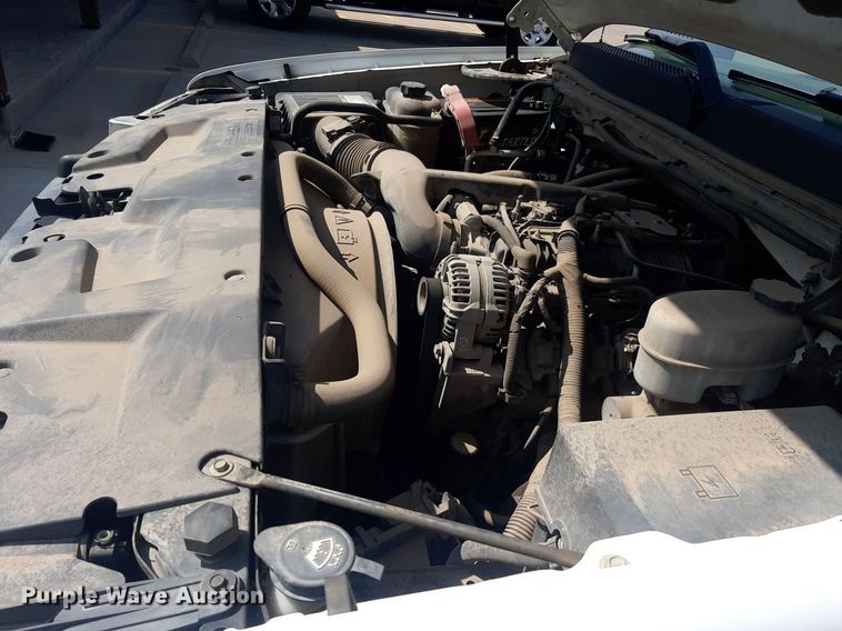 image for item DO3077 2009 GMC Sierra 3500HD  Ext. Cab utility bed pickup truck