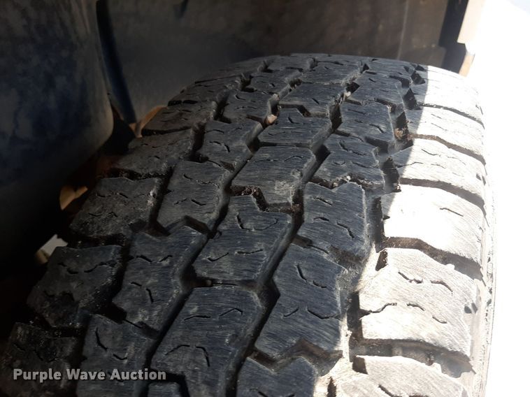 image for item DO3077 2009 GMC Sierra 3500HD  Ext. Cab utility bed pickup truck