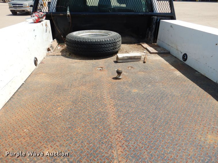 image for item DO3081 2016 Ford F350 Super Duty XL  Crew Cab flatbed pickup truck