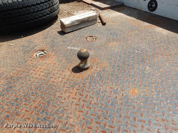 image for item DO3081 2016 Ford F350 Super Duty XL  Crew Cab flatbed pickup truck