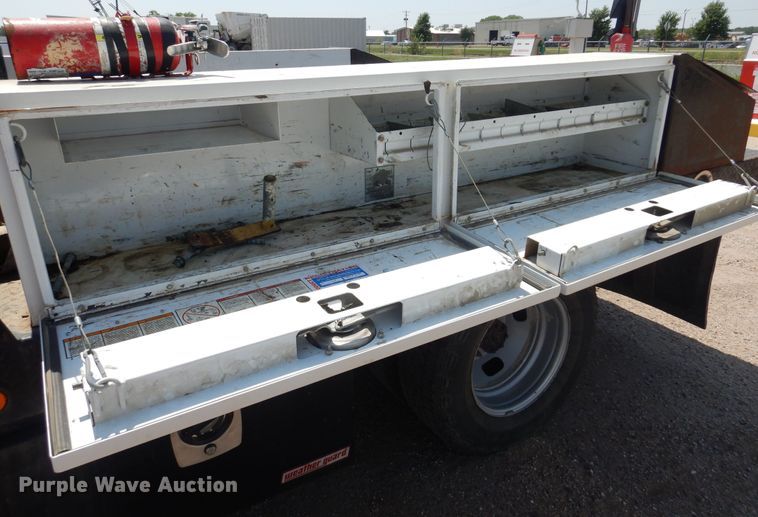 image for item DO3081 2016 Ford F350 Super Duty XL  Crew Cab flatbed pickup truck