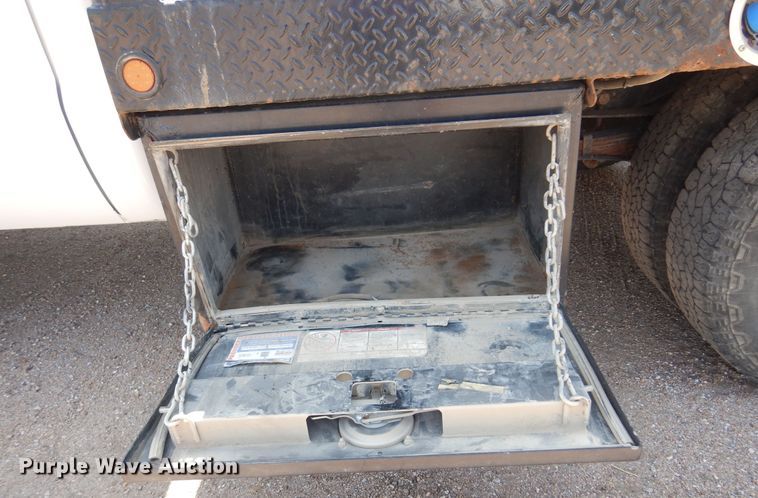 image for item DO3081 2016 Ford F350 Super Duty XL  Crew Cab flatbed pickup truck