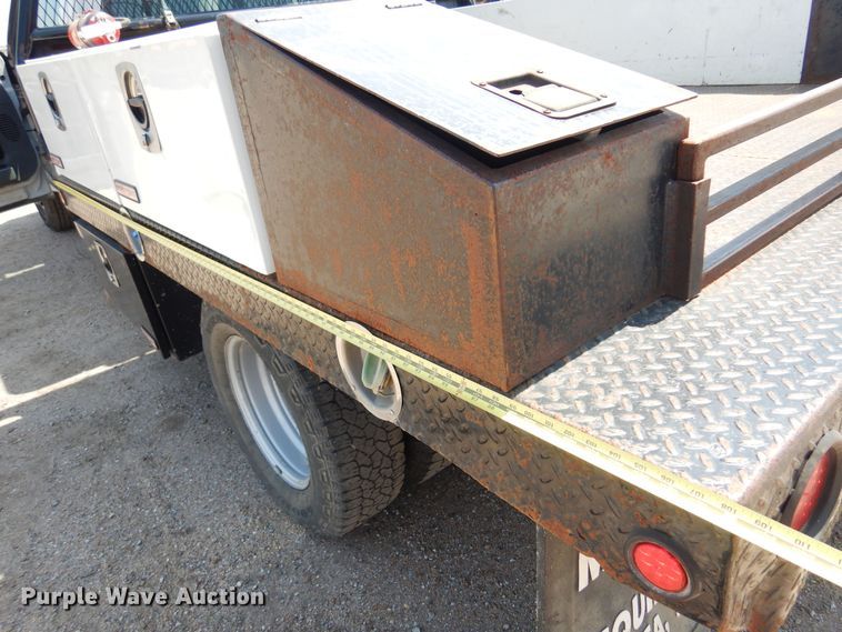 image for item DO3081 2016 Ford F350 Super Duty XL  Crew Cab flatbed pickup truck