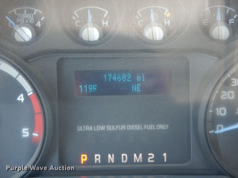 image for item DO3081 2016 Ford F350 Super Duty XL  Crew Cab flatbed pickup truck