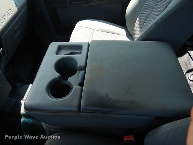 image for item DO3081 2016 Ford F350 Super Duty XL  Crew Cab flatbed pickup truck