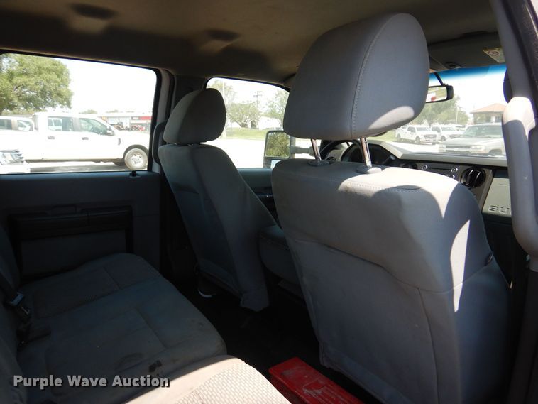 image for item DO3081 2016 Ford F350 Super Duty XL  Crew Cab flatbed pickup truck