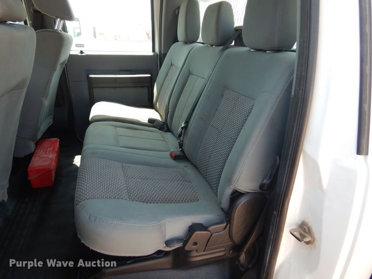 image for item DO3081 2016 Ford F350 Super Duty XL  Crew Cab flatbed pickup truck