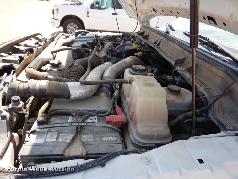 image for item DO3081 2016 Ford F350 Super Duty XL  Crew Cab flatbed pickup truck