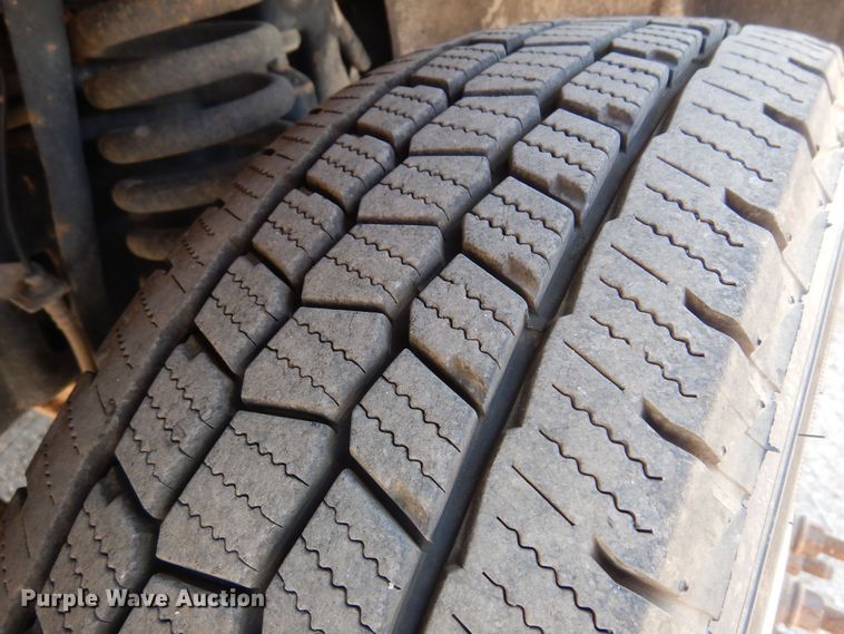 image for item DO3081 2016 Ford F350 Super Duty XL  Crew Cab flatbed pickup truck