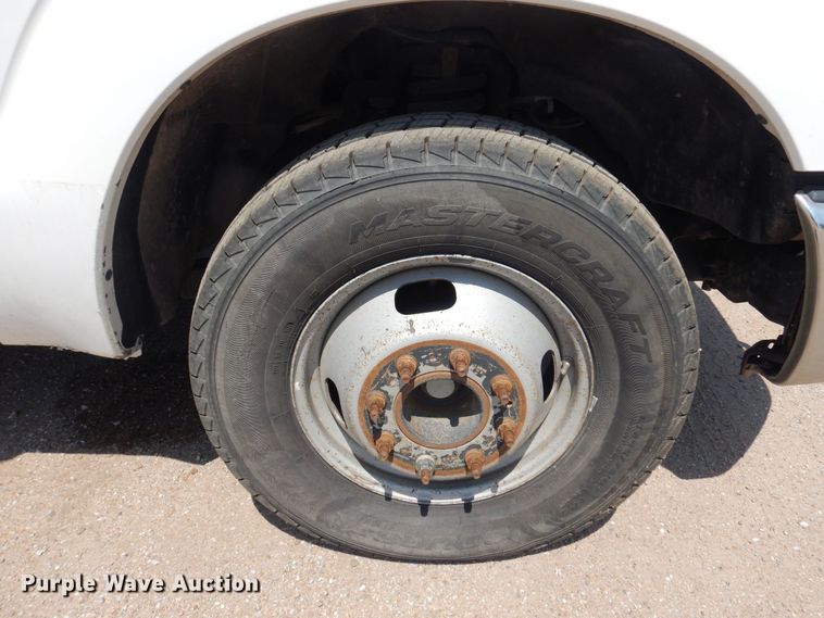 image for item DO3081 2016 Ford F350 Super Duty XL  Crew Cab flatbed pickup truck