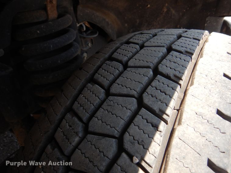 image for item DO3081 2016 Ford F350 Super Duty XL  Crew Cab flatbed pickup truck