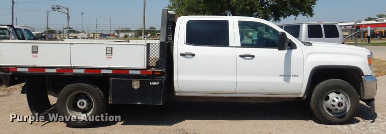 image for item DO3082 2015 GMC Sierra 3500HD  Crew Cab flatbed pickup truck