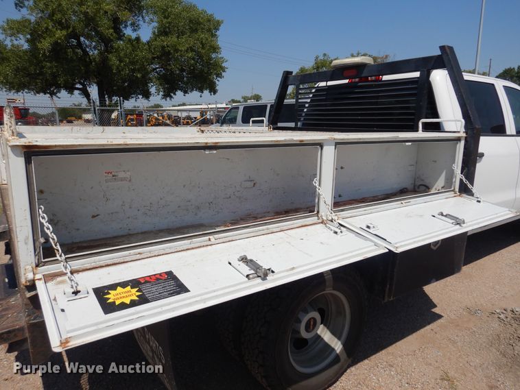 image for item DO3082 2015 GMC Sierra 3500HD  Crew Cab flatbed pickup truck