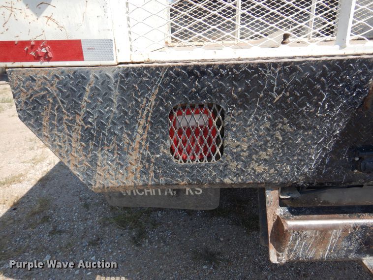 image for item DO3082 2015 GMC Sierra 3500HD  Crew Cab flatbed pickup truck