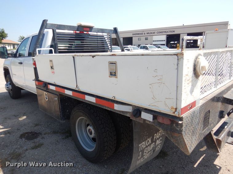 image for item DO3082 2015 GMC Sierra 3500HD  Crew Cab flatbed pickup truck