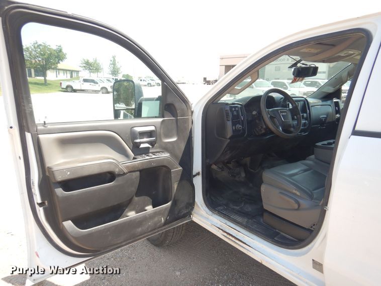 image for item DO3082 2015 GMC Sierra 3500HD  Crew Cab flatbed pickup truck