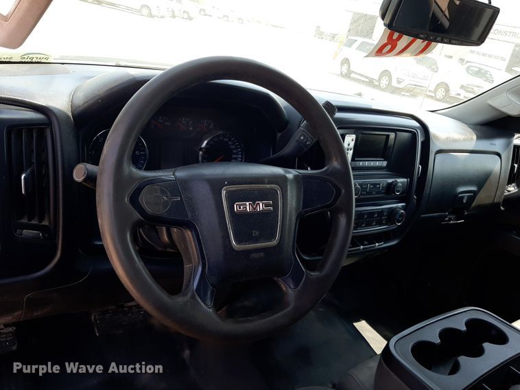 image for item DO3082 2015 GMC Sierra 3500HD  Crew Cab flatbed pickup truck